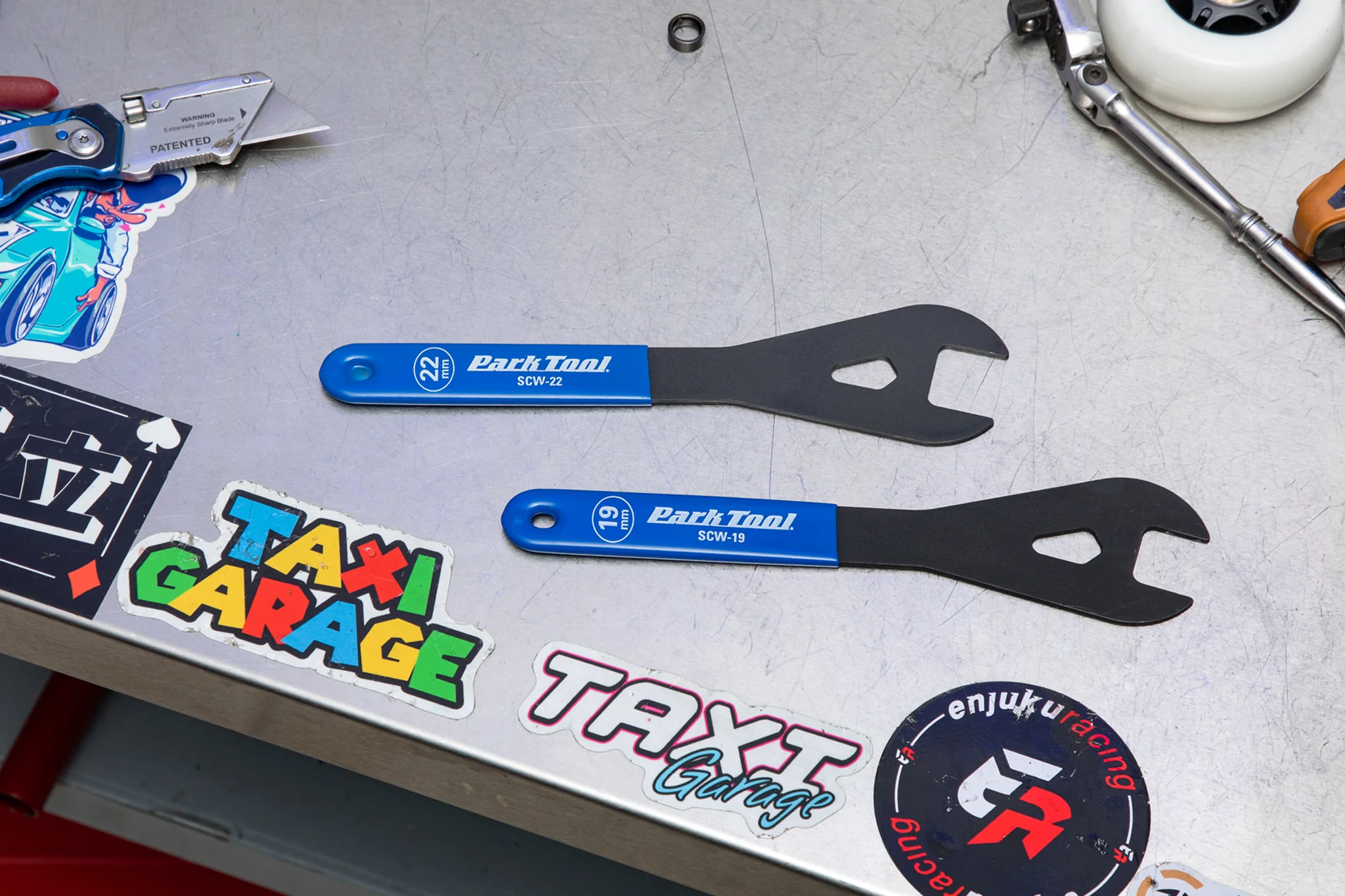 Caster Install and Removal Tool - Image 2