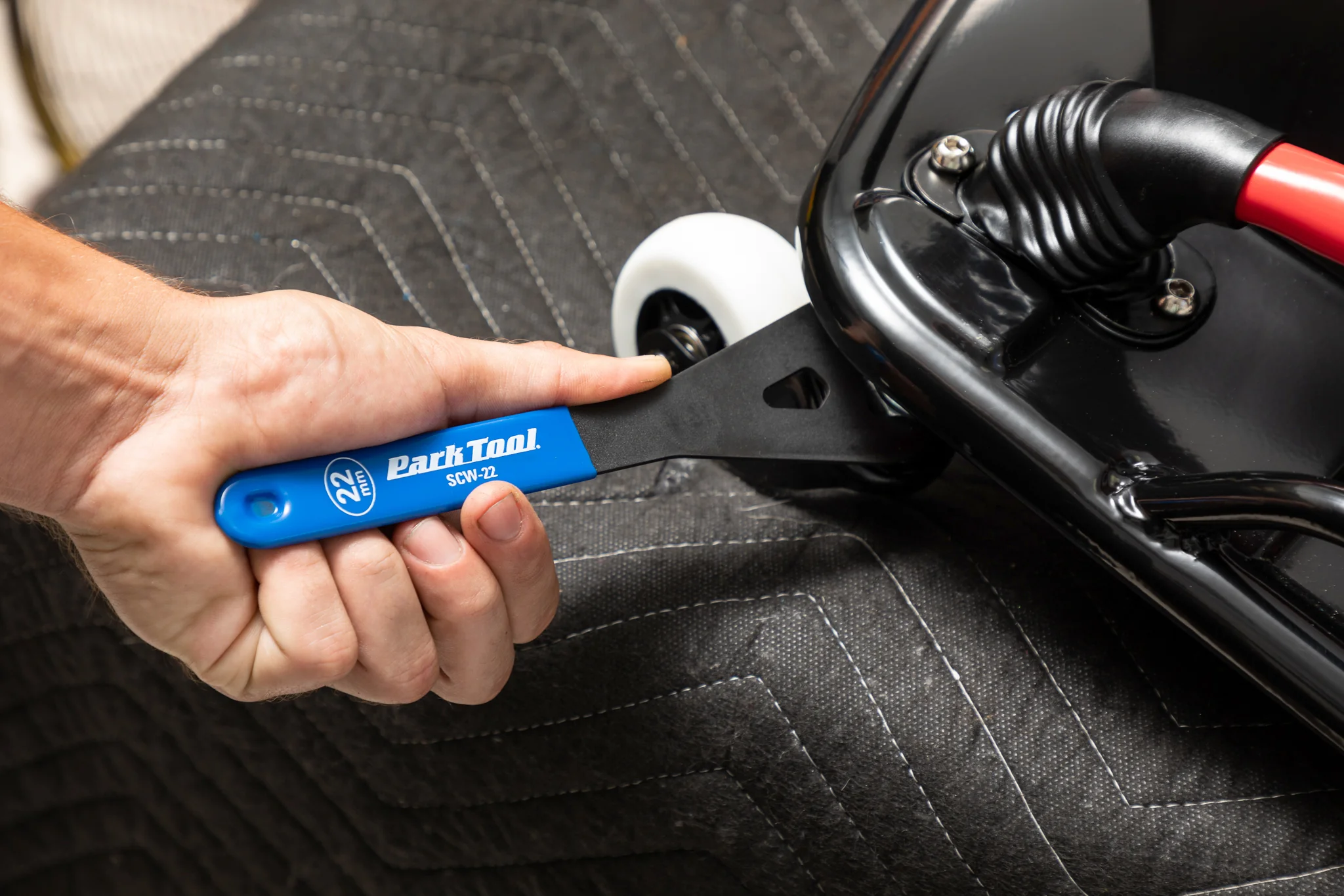 Caster Install and Removal Tool - Image 7