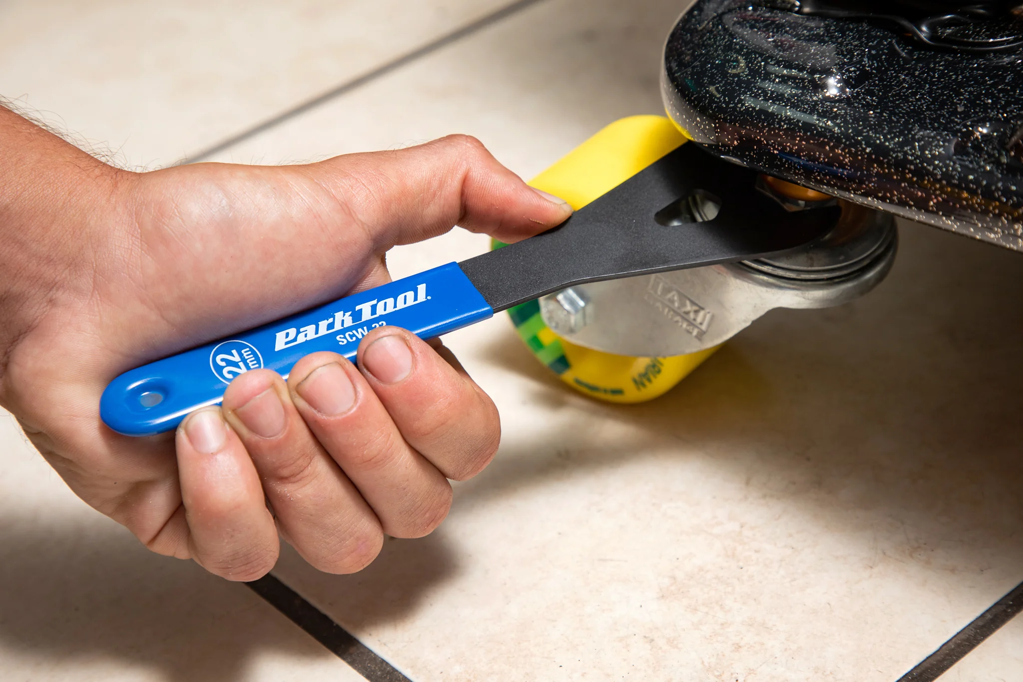 Caster Install and Removal Tool - Image 8