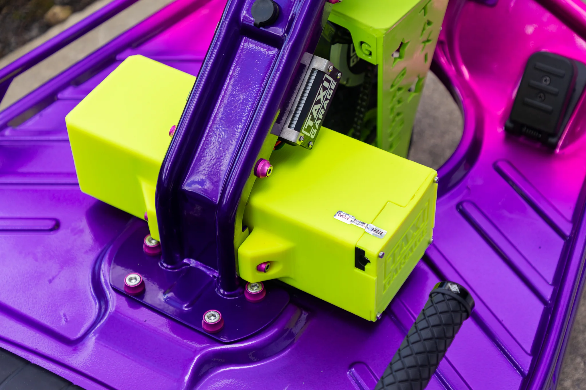 Stage 4 Taxi Garage Crazy Cart Gradient Fade INVENTORY - Image 10