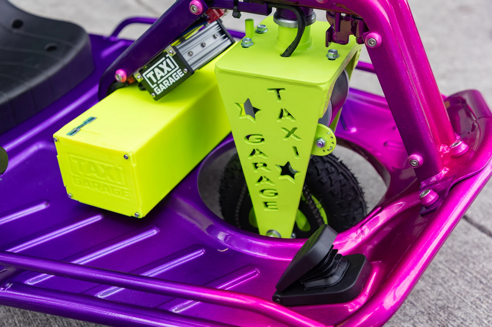 Stage 4 Taxi Garage Crazy Cart Gradient Fade INVENTORY - Image 5