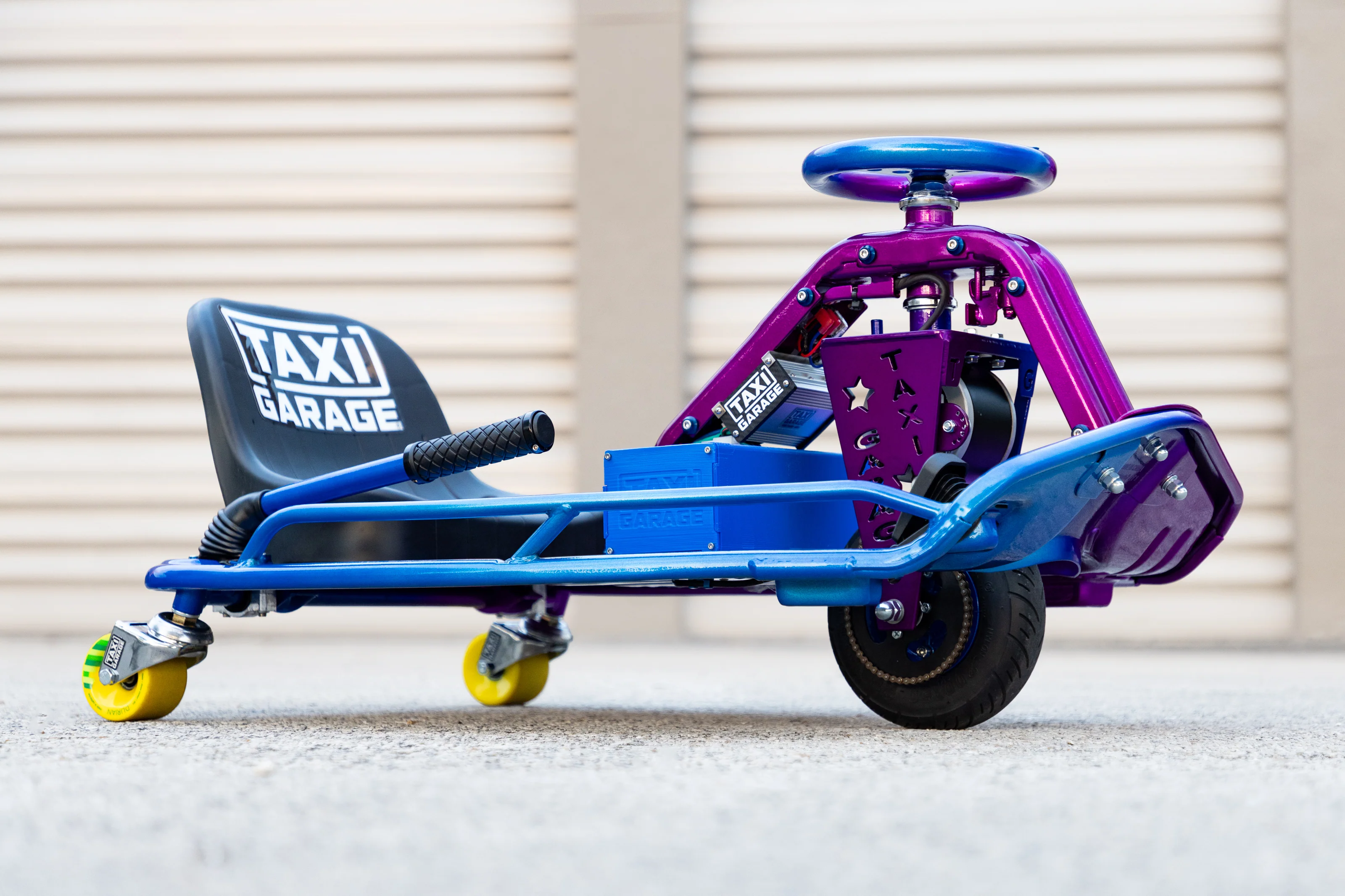 Stage 4 Taxi Garage Crazy Cart Split Gradient Fade INVENTORY - Image 3