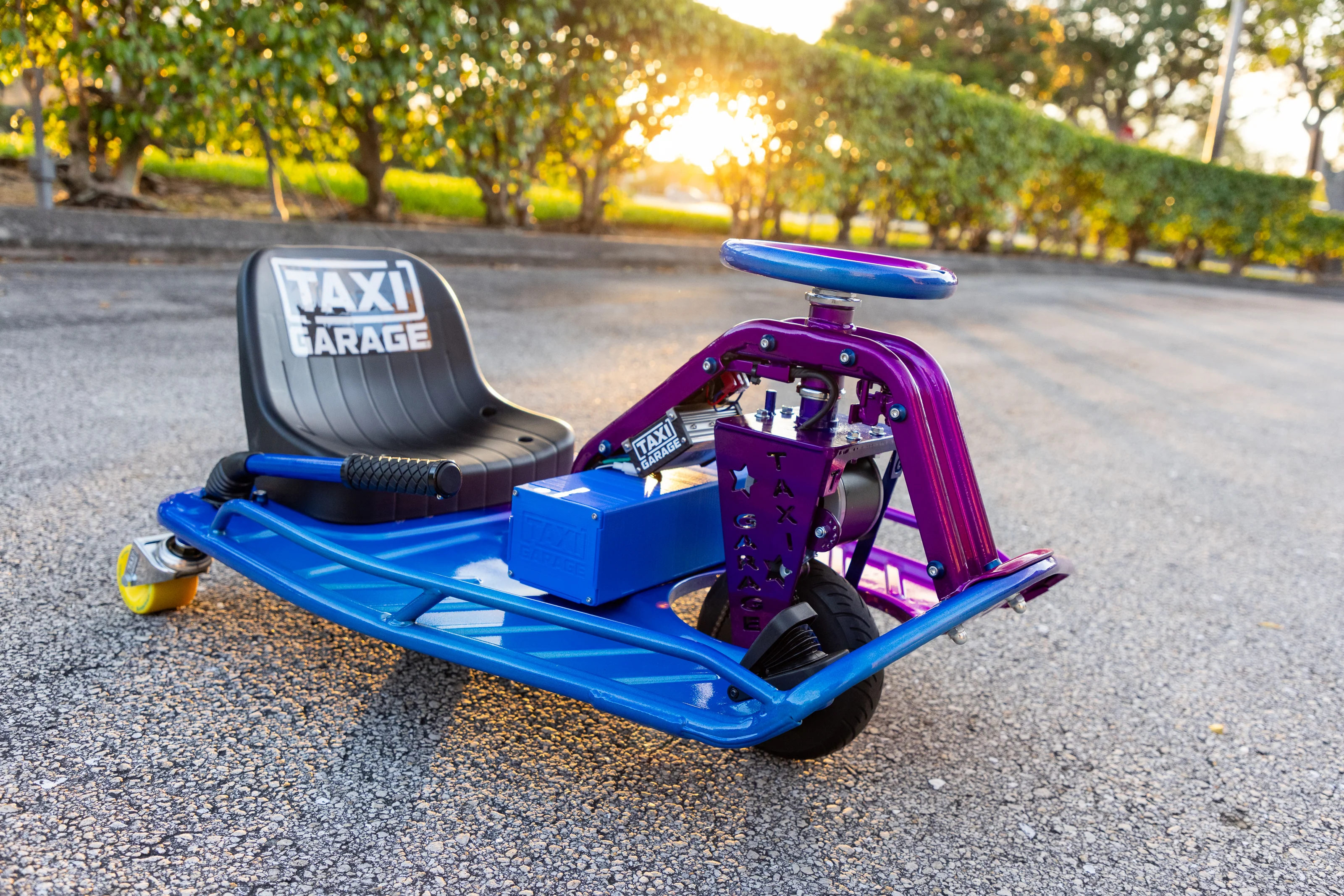 Stage 4 Taxi Garage Crazy Cart Split Gradient Fade INVENTORY - Image 6